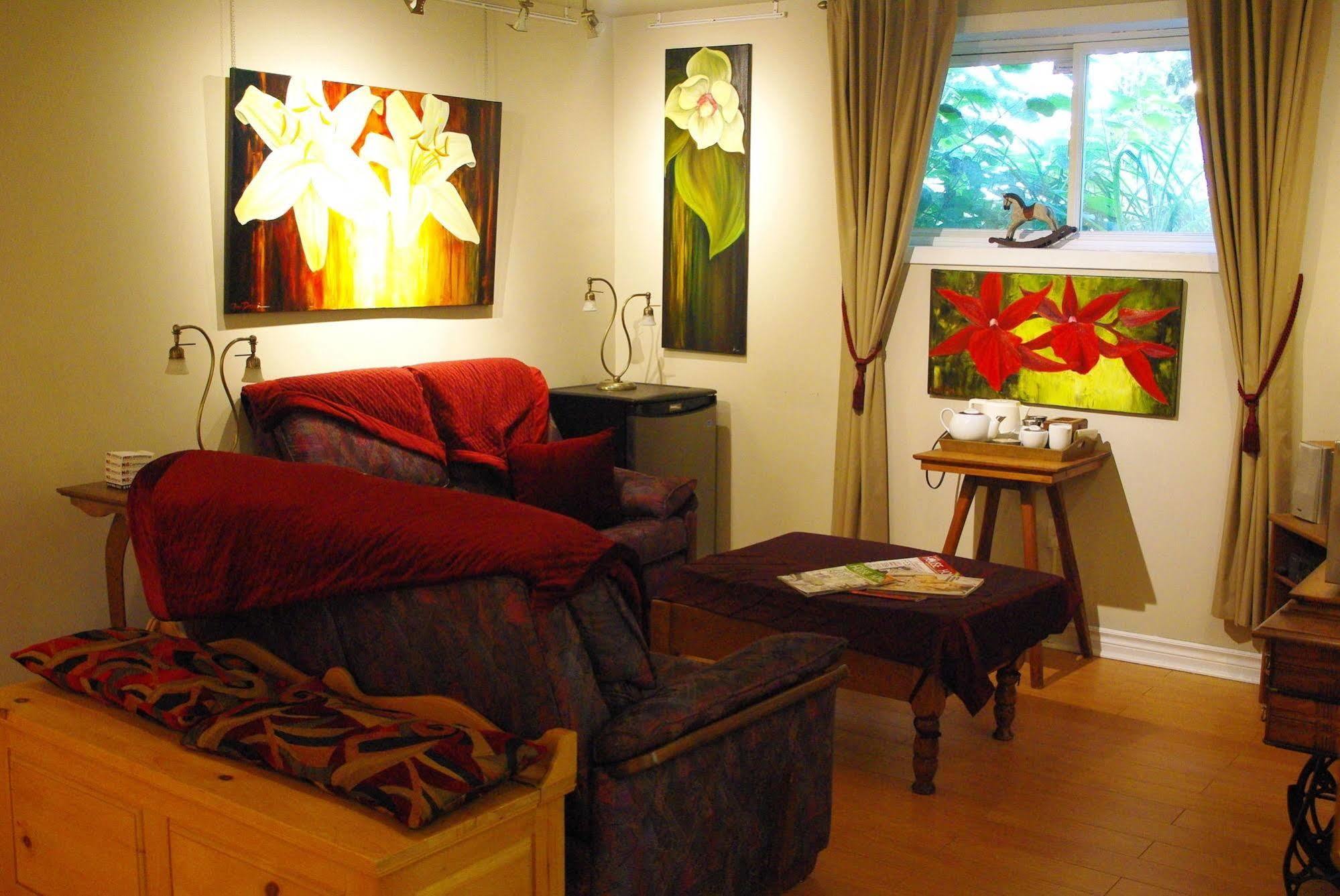 Atelier Galerie Anne Drouin Peinture & Pension Sainte-Julie Luaran gambar